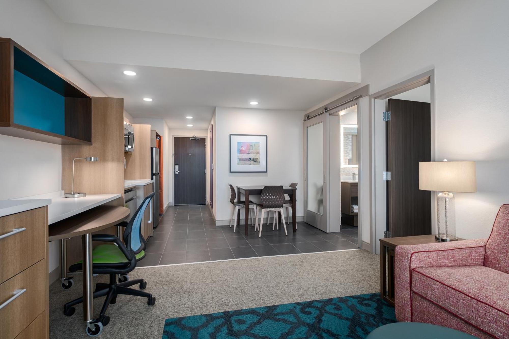 One-Bedroom King Suite - Hearing Access