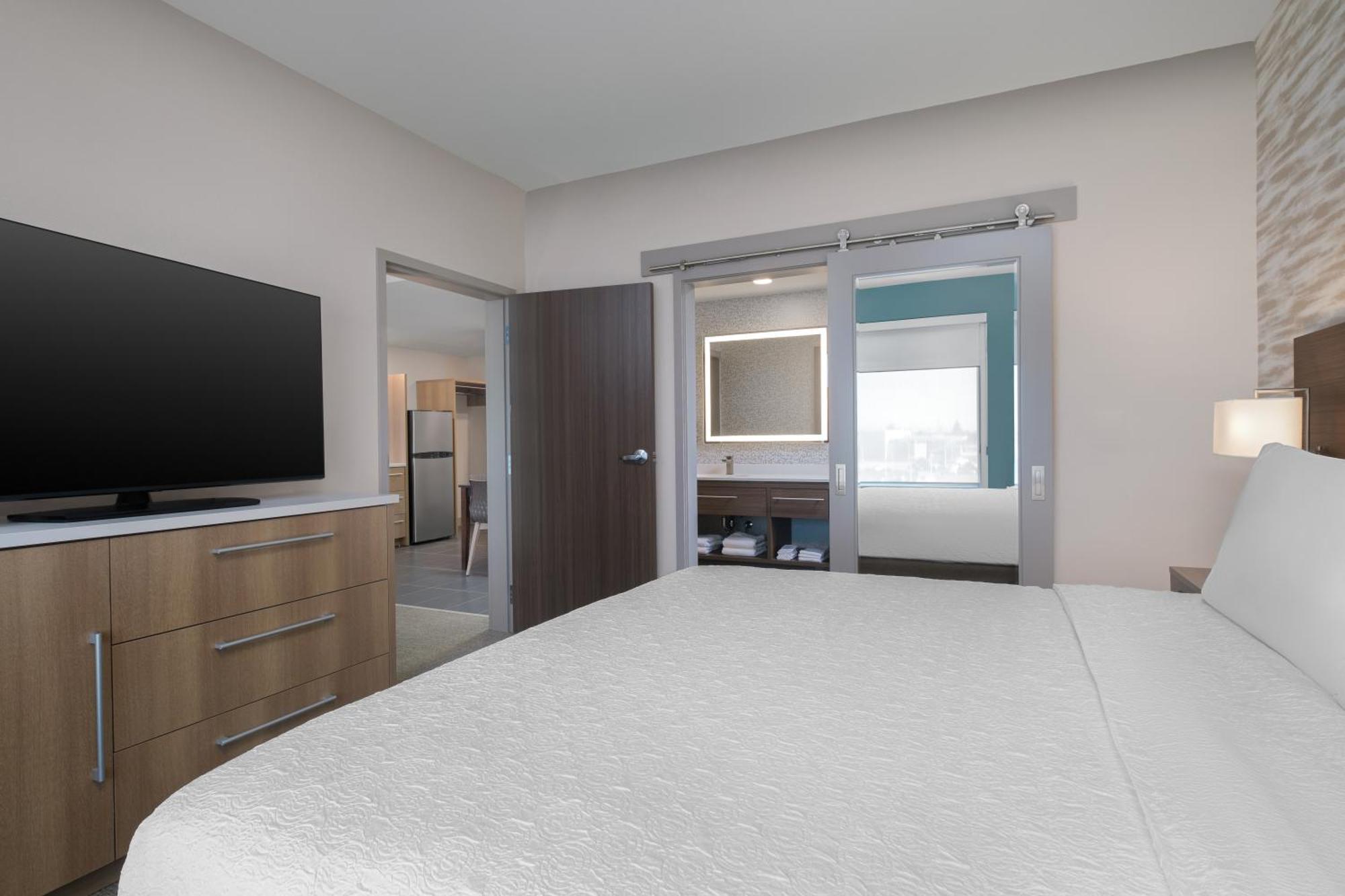 One-Bedroom King Suite